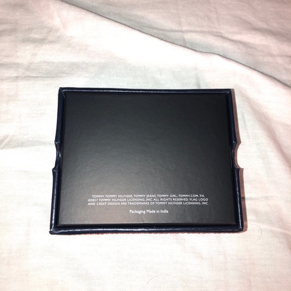 New With Tags Men's Tommy Hilfiger Tan Leather Wallet - Picture 4 of 6